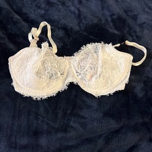 Brand new unlined Victoria’s Secret Bra!